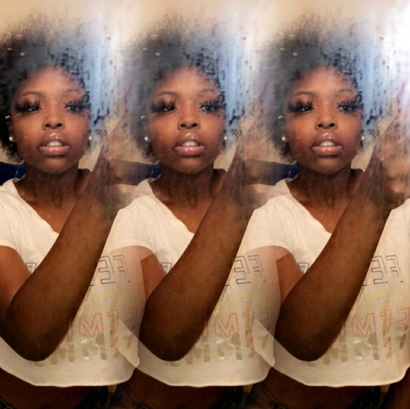 Meet your Posher, Ashley - Picture 1 of 1